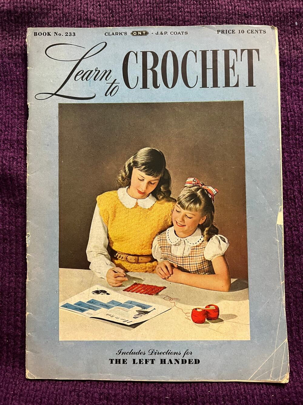 Crocheted pattern book 1940s hat purse gloves beadspread